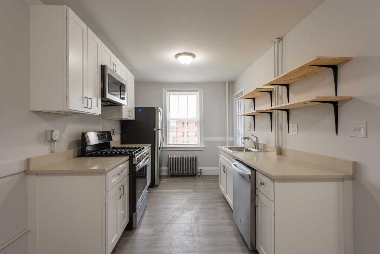 208 Main St. - Photo 3 of 11