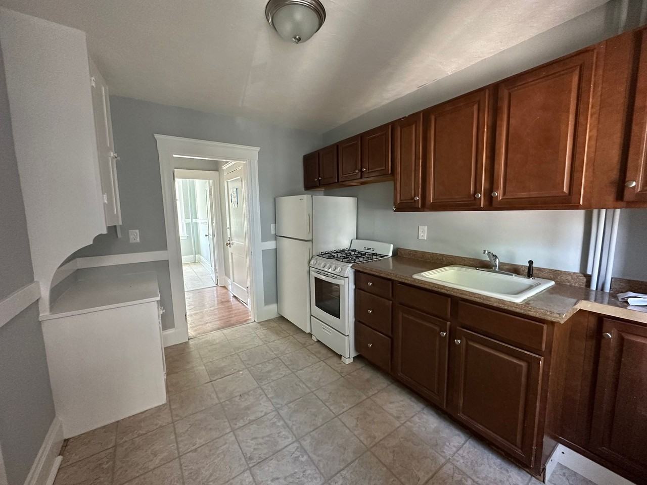 208 Main St. - Photo 4 of 11