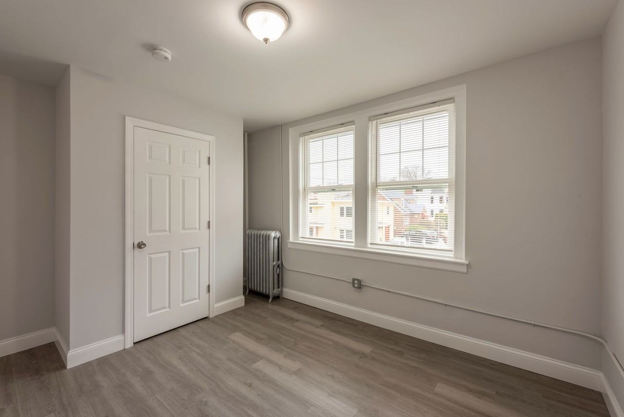 208 Main St. - Photo 5 of 11