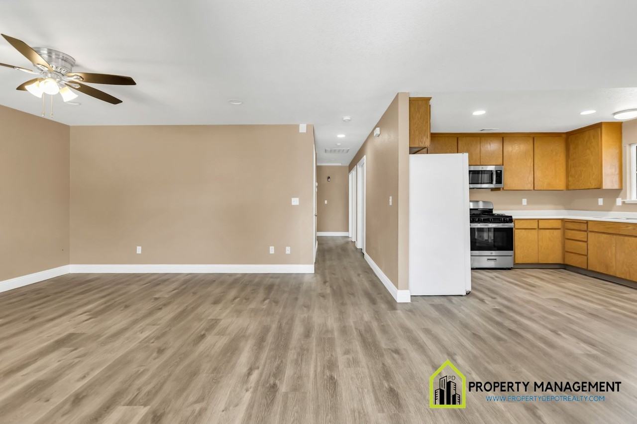 1735 Bristol Ave - Photo 5 of 29