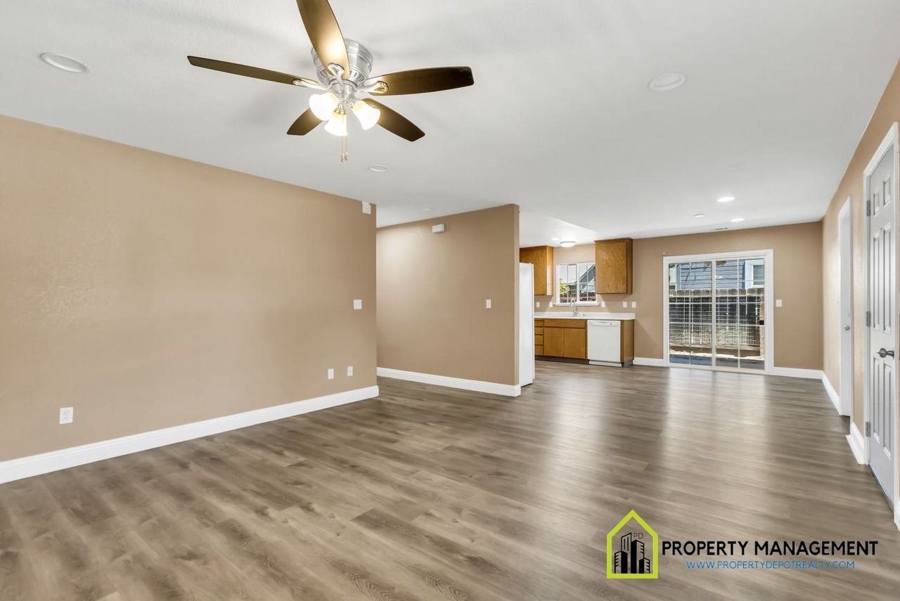 1735 Bristol Ave - Photo 7 of 29