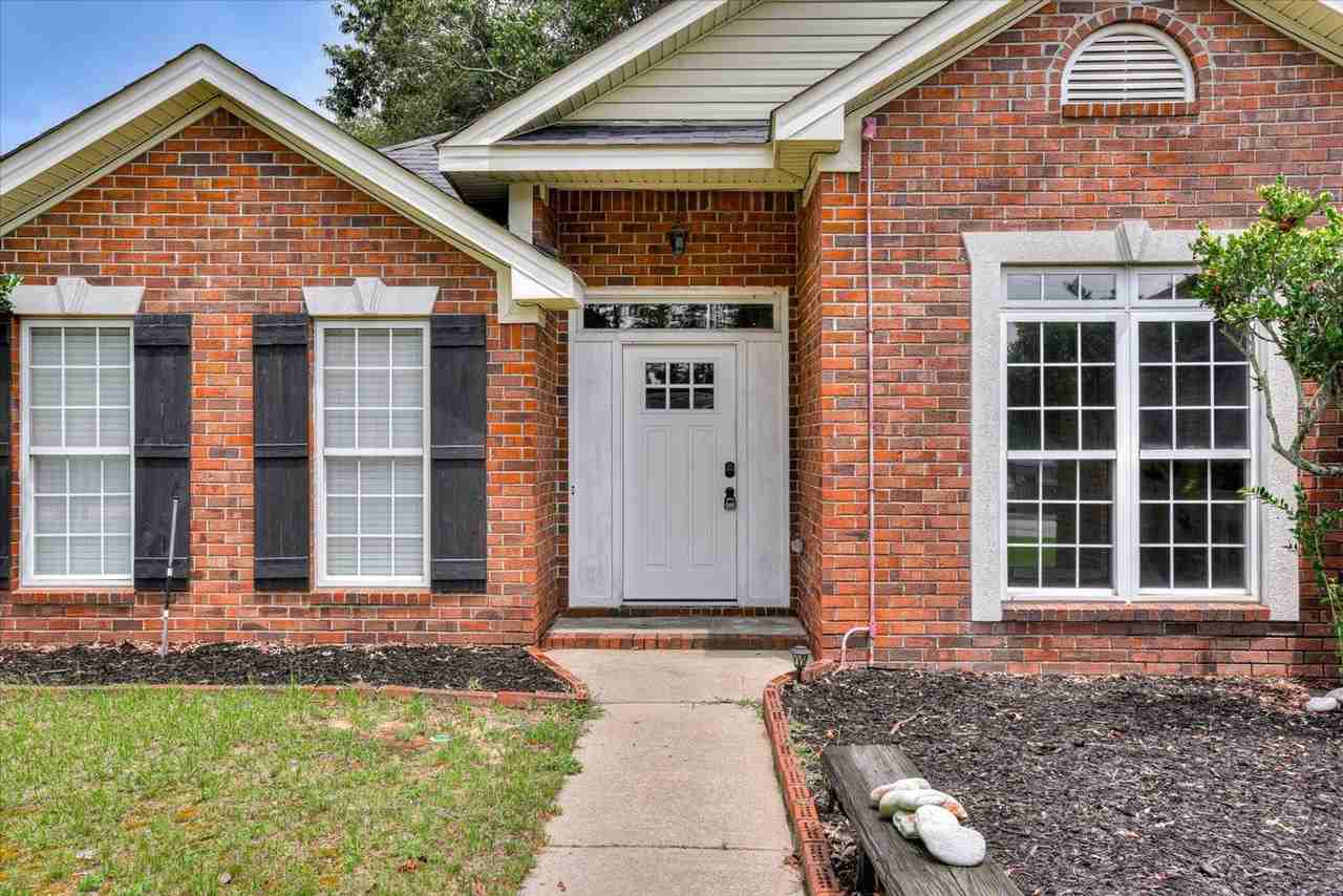 1046 Woodberry Dr - Photo 2 of 29