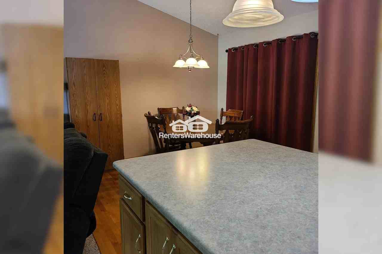 5105 Edinburgh Way - Photo 3 of 17