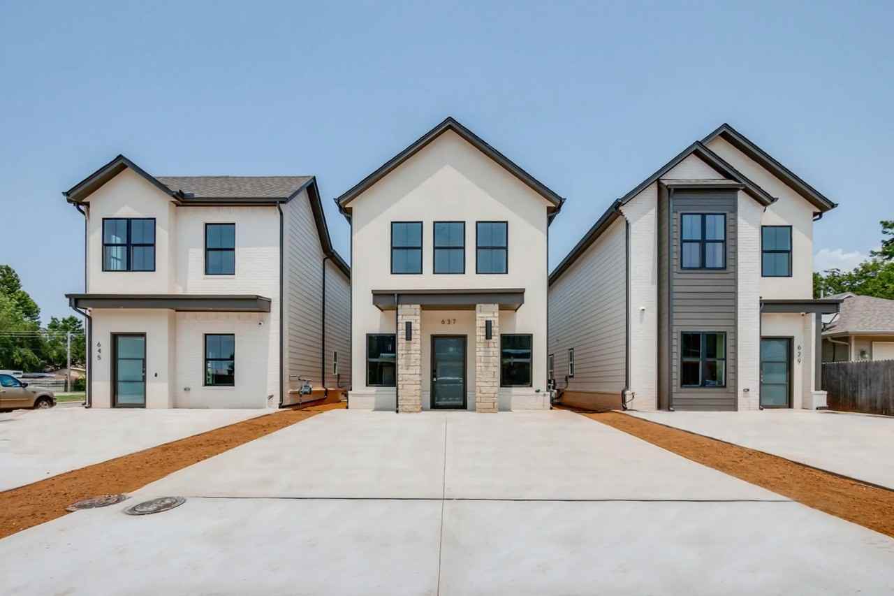 637 W 2nd St ##Unit