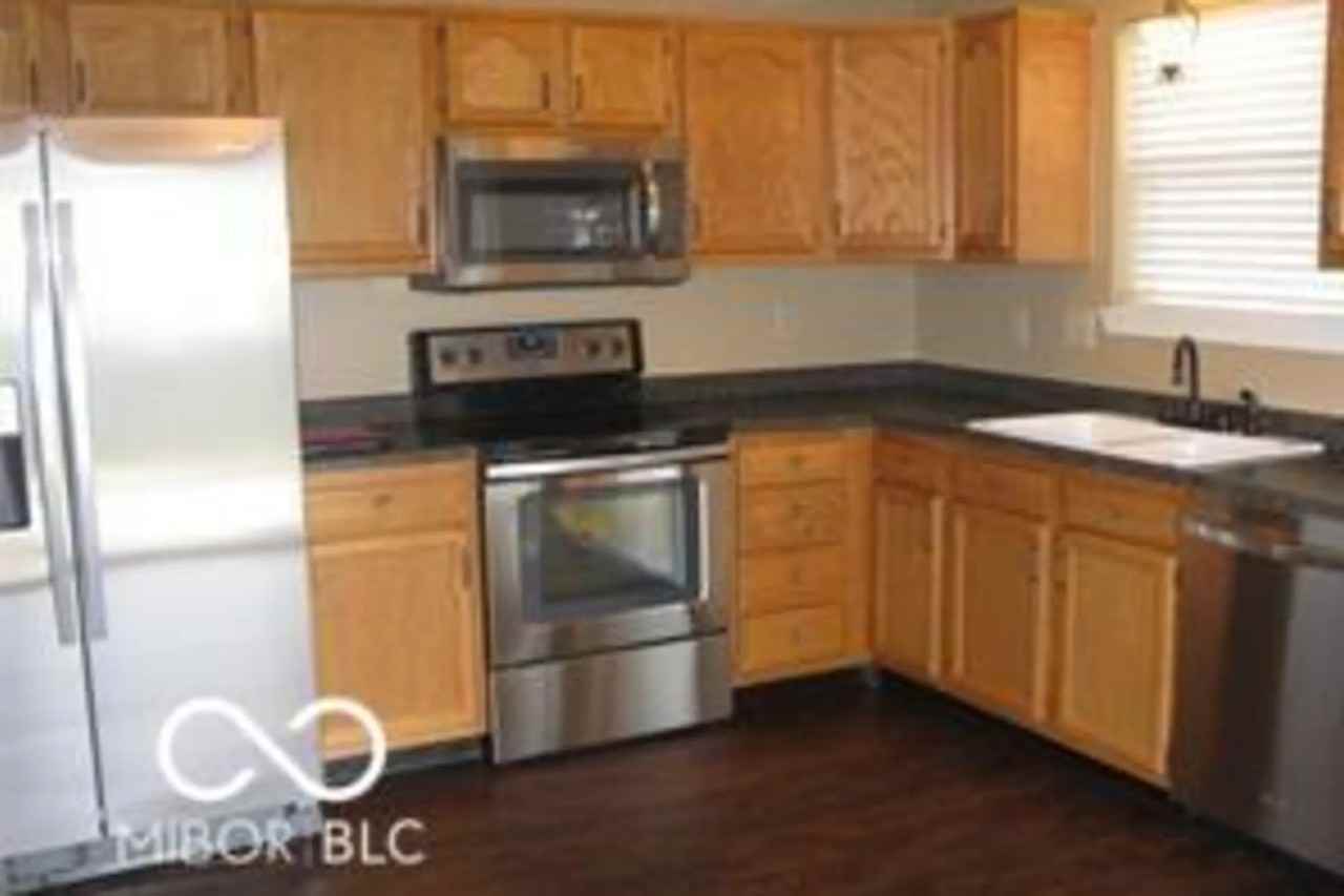 4631 W Smith Valley Rd - Photo 2 of 5