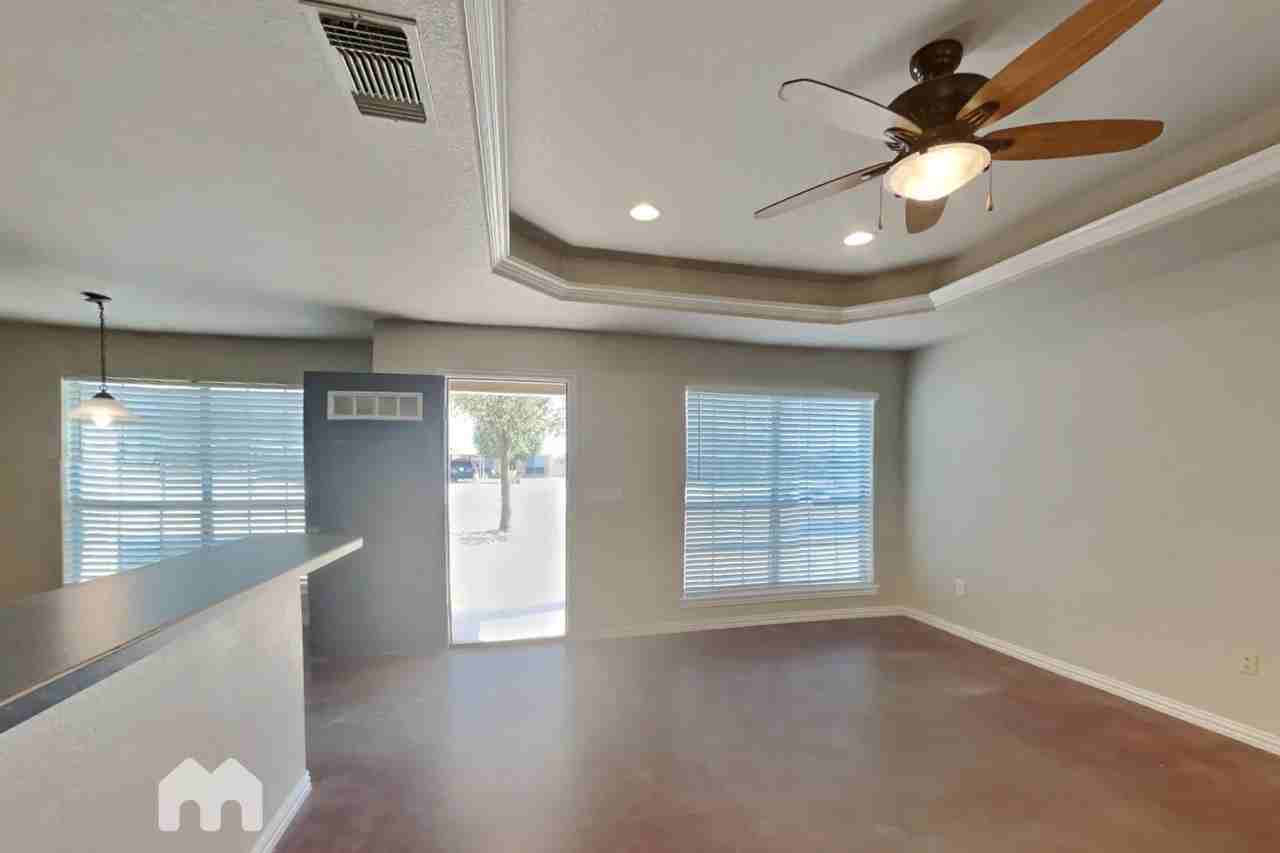 125 Jolin Ln - Photo 3 of 17