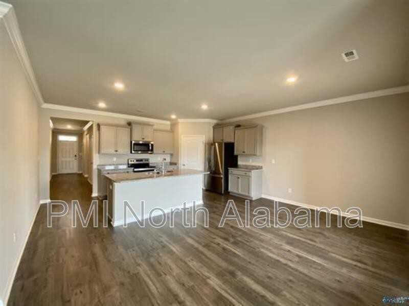 7005 Lost Creek Dr Nw - Photo 4 of 25