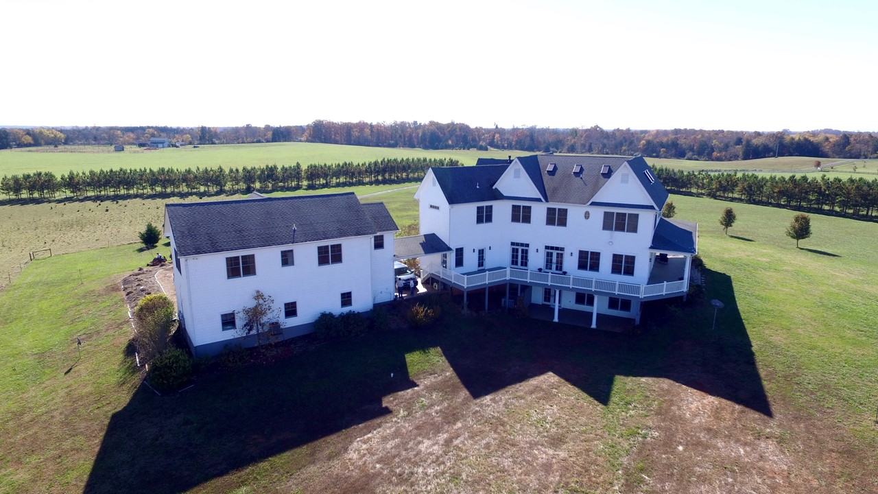 1516 James River Road - Photo 2 of 42