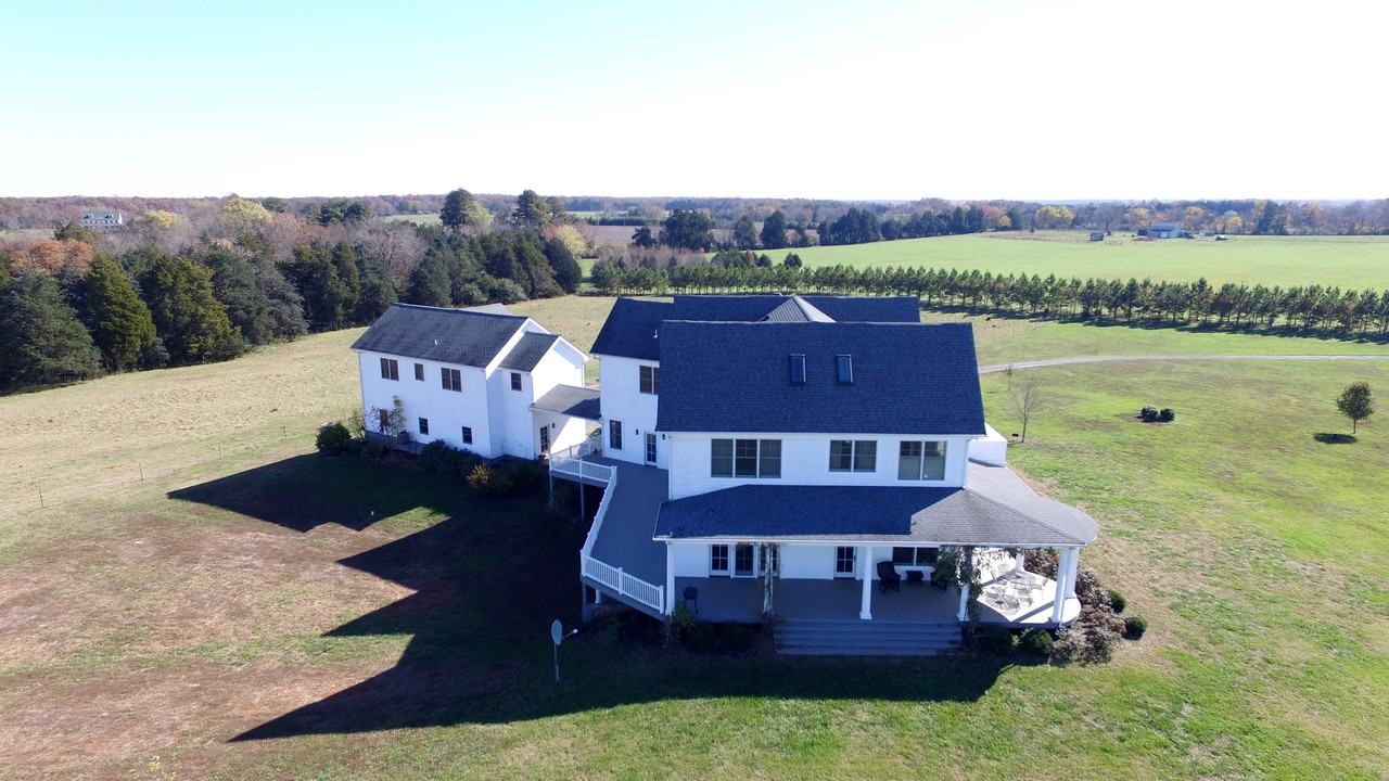 1516 James River Road - Photo 3 of 42