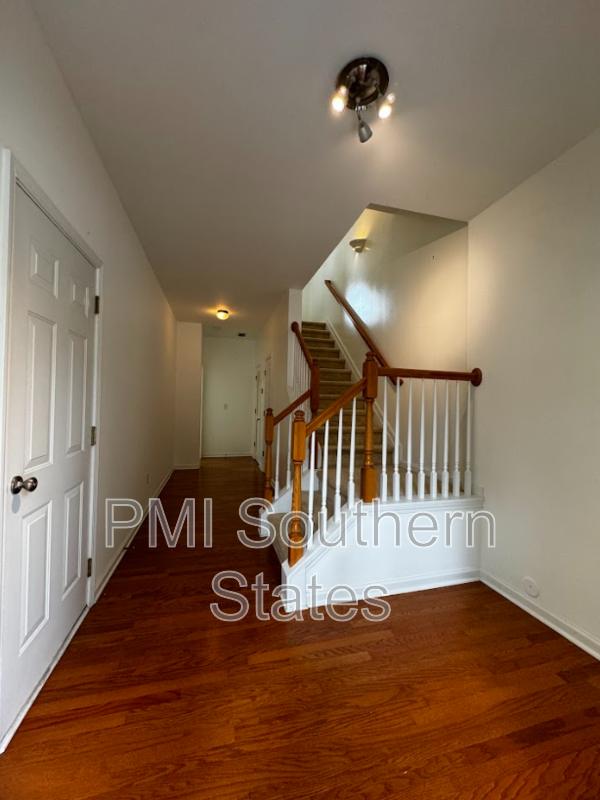 419 Woodbark Ct - Photo 2 of 16