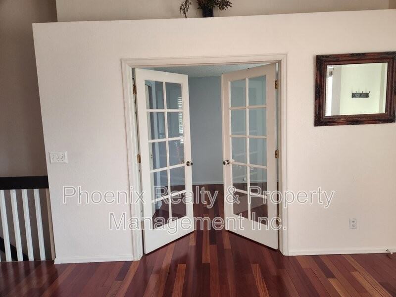 370 Harvest Point Dr - Photo 4 of 20