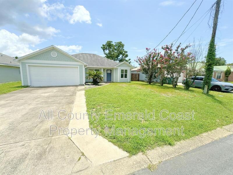 915 Emily Cir - Photo 2 of 35