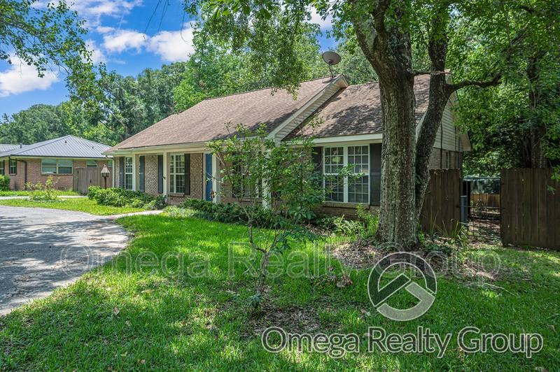4267 Springview Dr - Photo 5 of 39