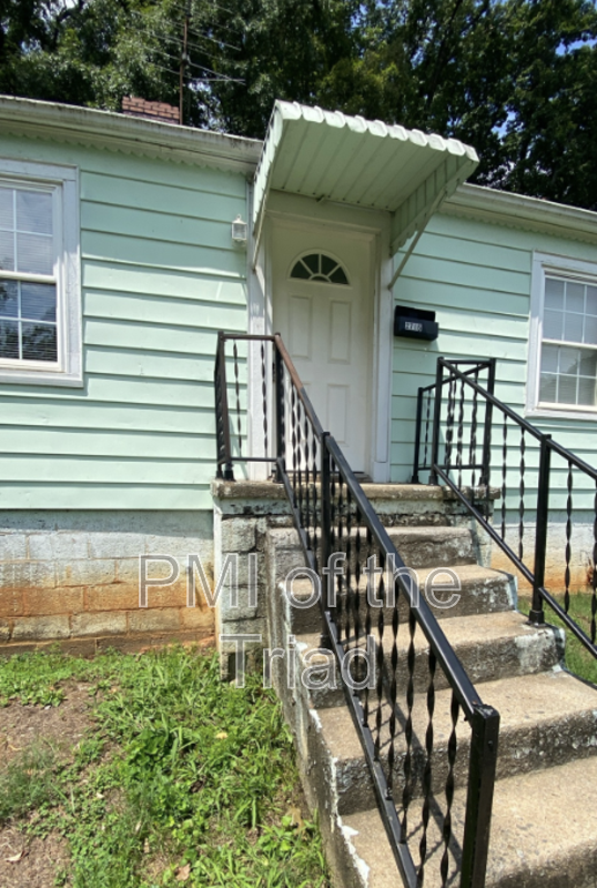 2716 Ivy Ave - Photo 2 of 19