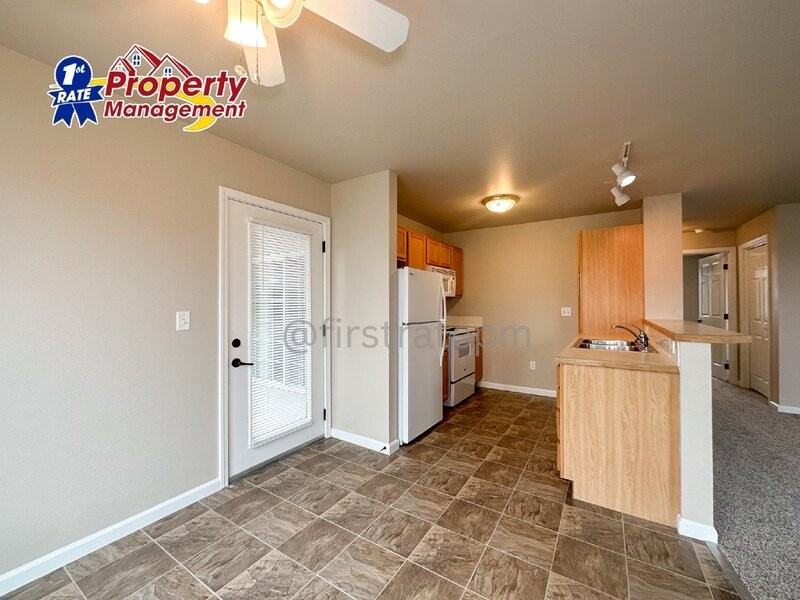 10034 W Garverdale Ln #102 - Photo 6 of 24