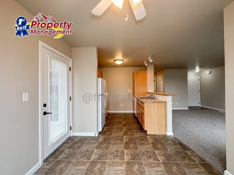 10034 W Garverdale Ln #102 - Photo 7 of 24