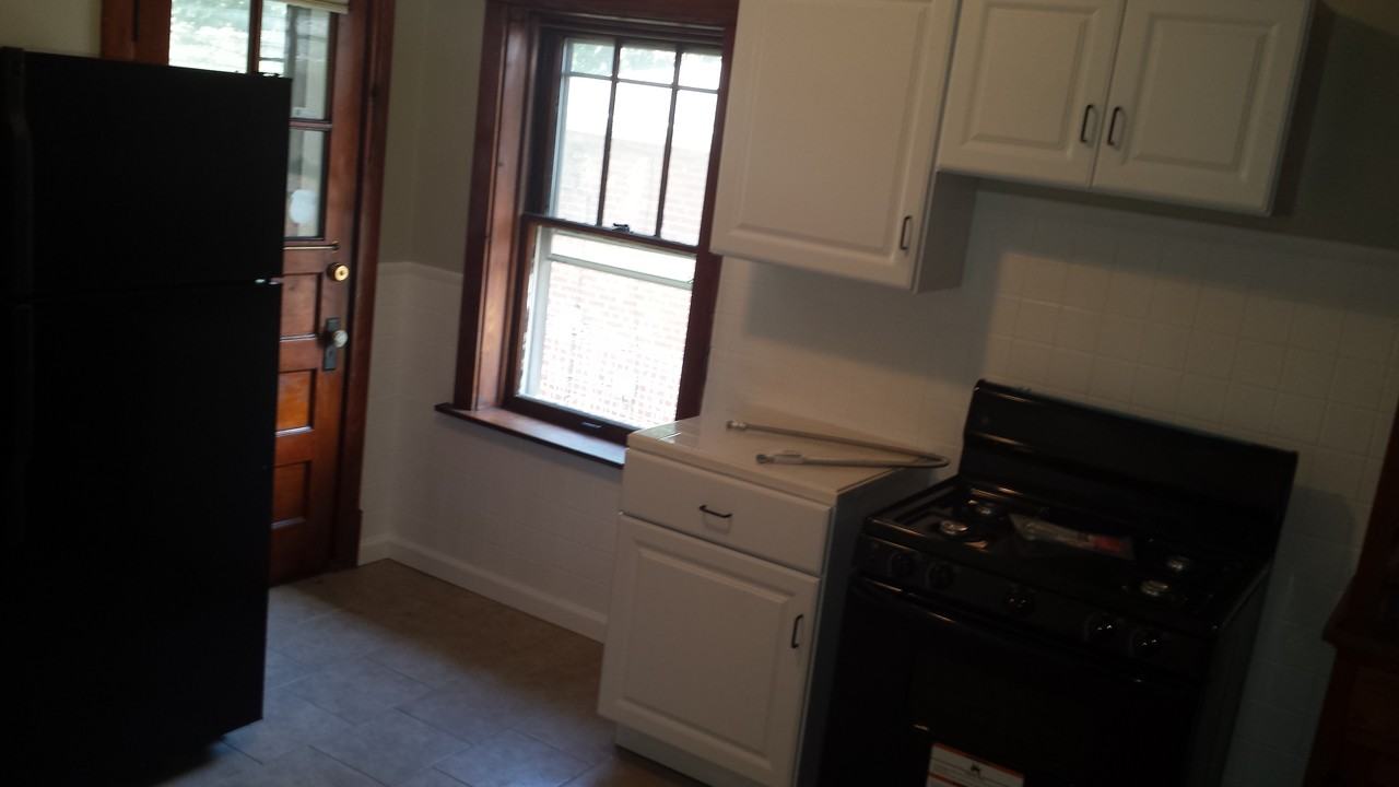 4722 S Compton Ave - Photo 3 of 11