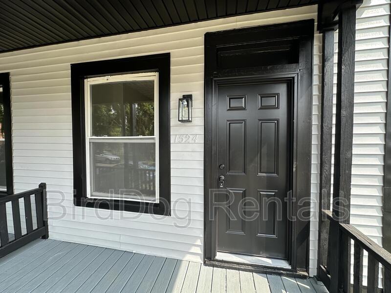 1524 Franklin Ave - Photo 2 of 16