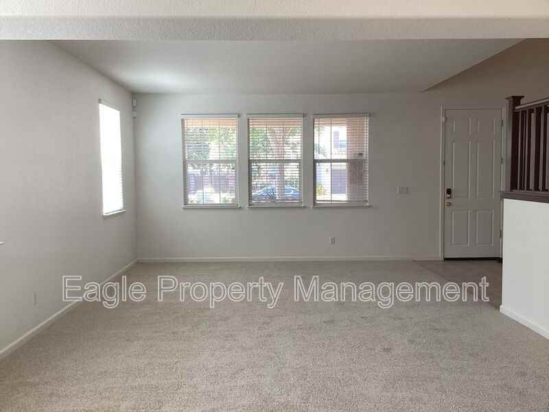 11143 Graeton Cir - Photo 3 of 33