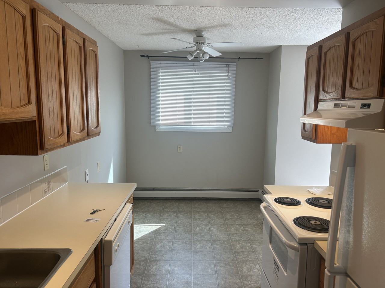 1500 145 Ave Nw - Photo 3 of 18