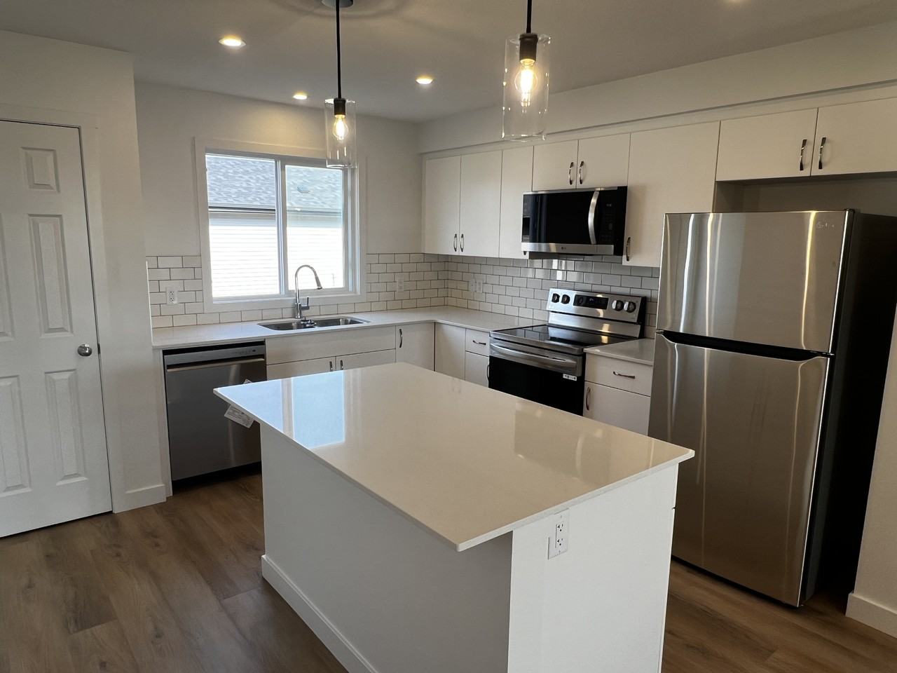 105 Copperhaven Dr - Photo 3 of 15