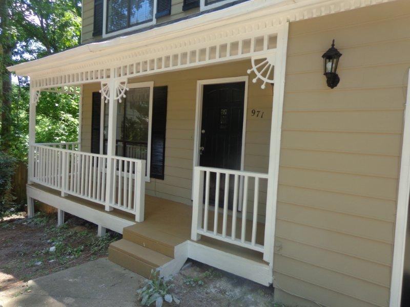 971 Lake Watch Dr - Photo 3 of 8