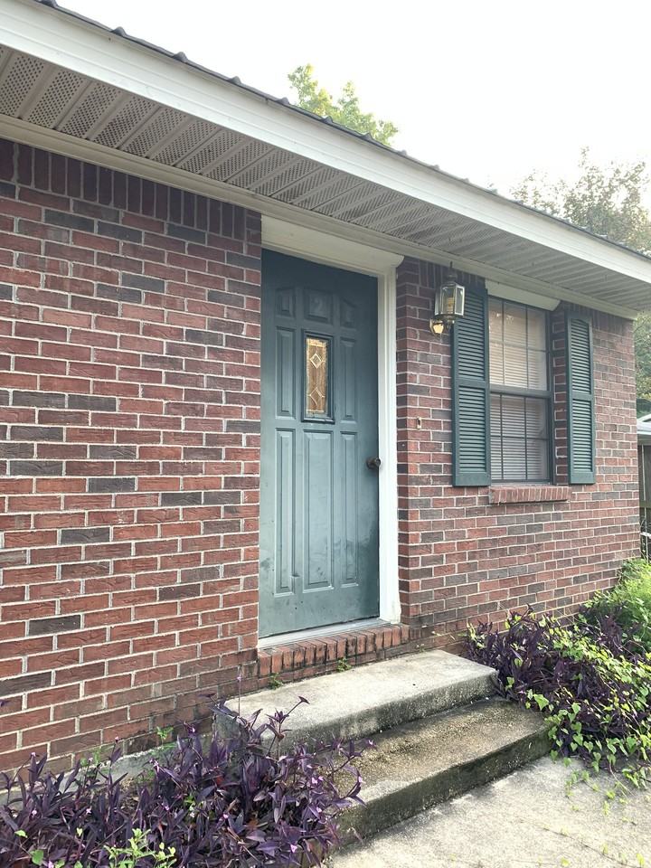 121 Lexington Dr - Photo 6 of 9