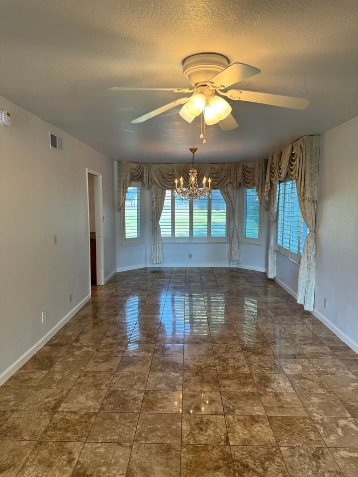 3755 Hatchers Cir - Photo 3 of 21