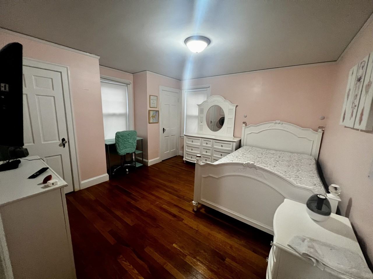 17 Zeller St #1 - Photo 3 of 9