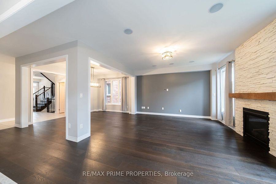 51 Frederick Taylor Way - Photo 2 of 17