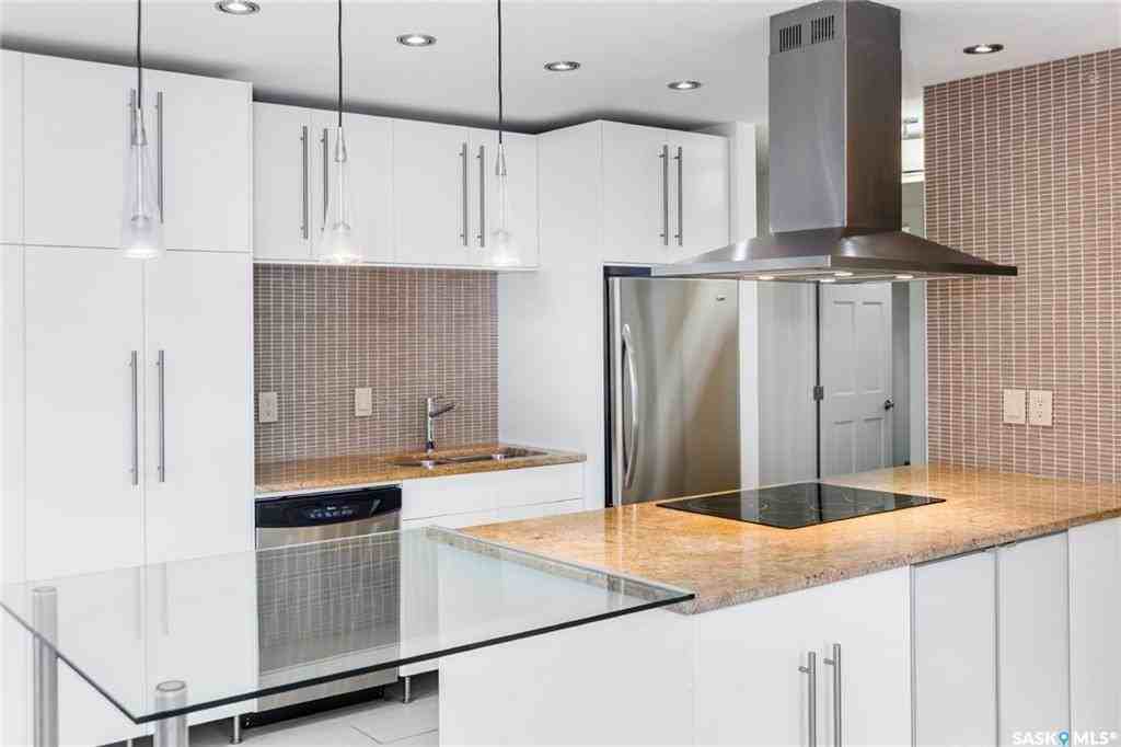 441 4th Ave N #11 - Photo 2 of 7