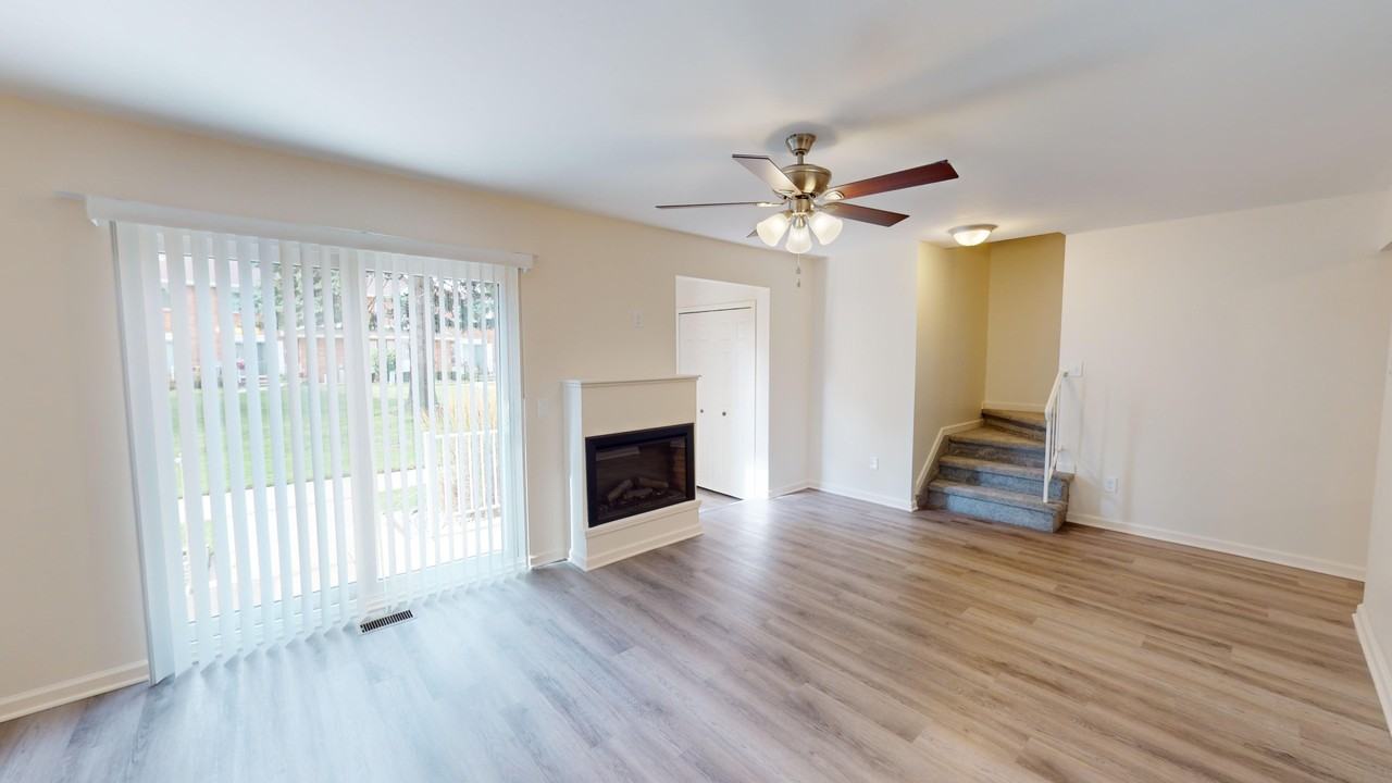 Sterling Commons - Photo 2 of 35