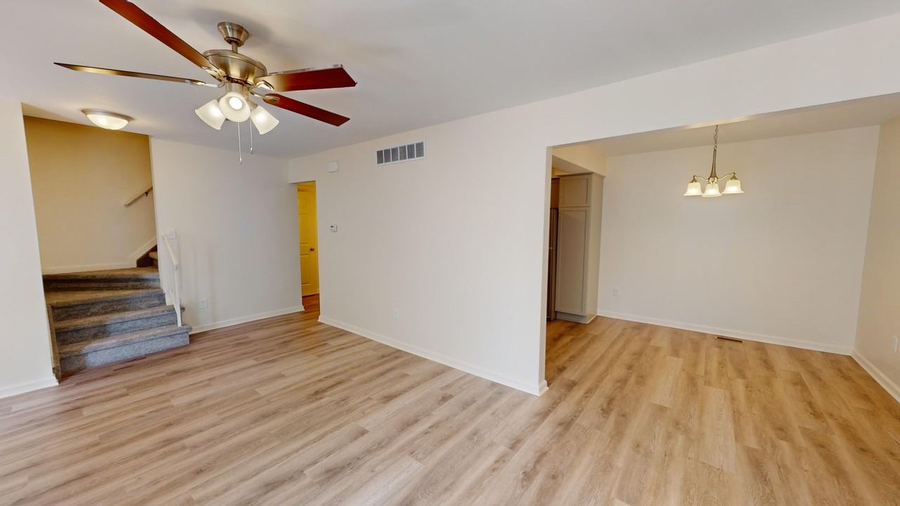 Sterling Commons - Photo 4 of 35