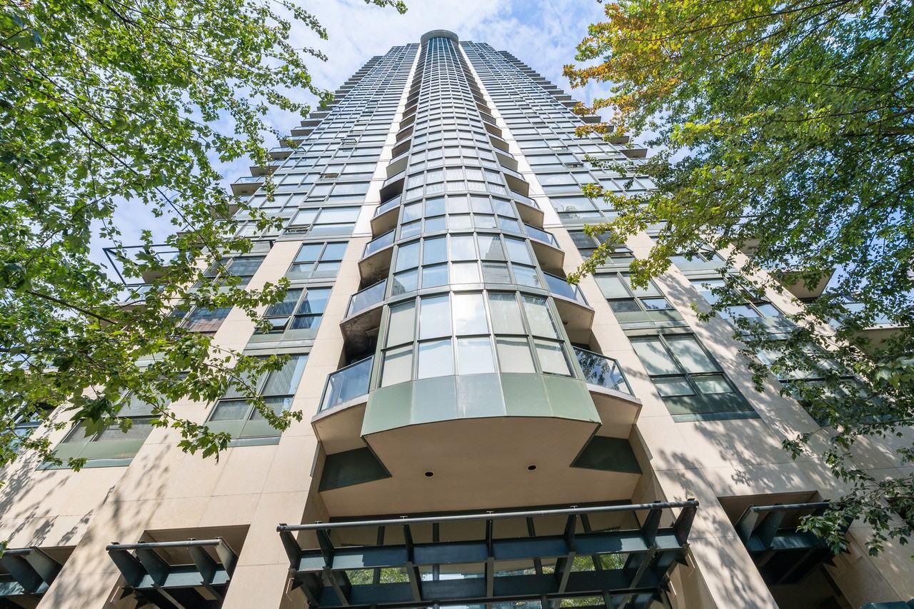 1239 West Georgia Street #504