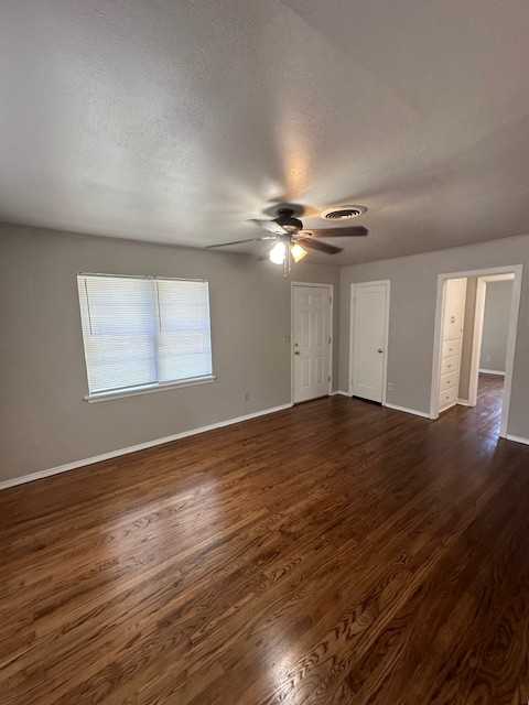 4228 Northwest 15th Street - Photo 4 of 14