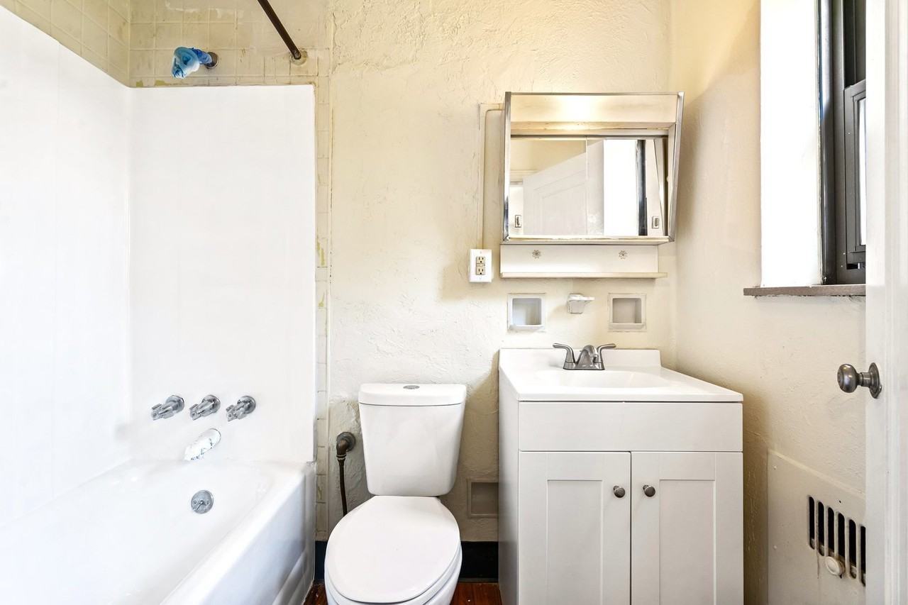 3336 Brownsville Rd - Photo 5 of 20