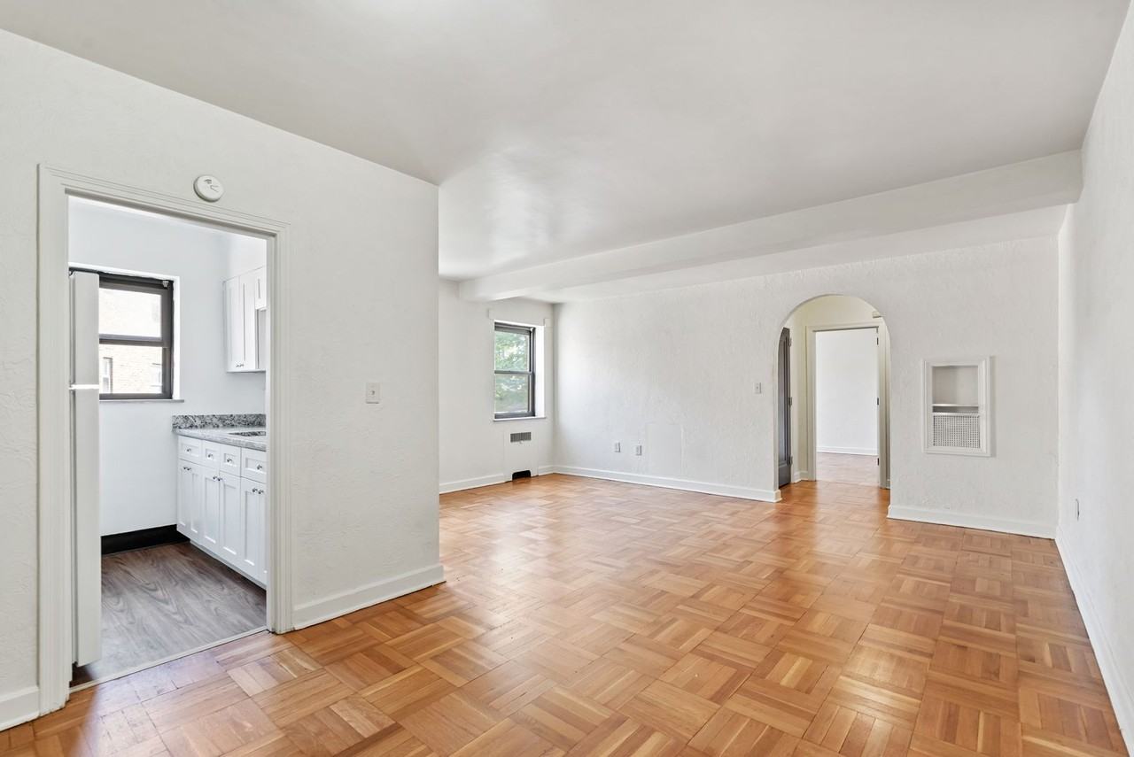 3336 Brownsville Rd - Photo 2 of 20