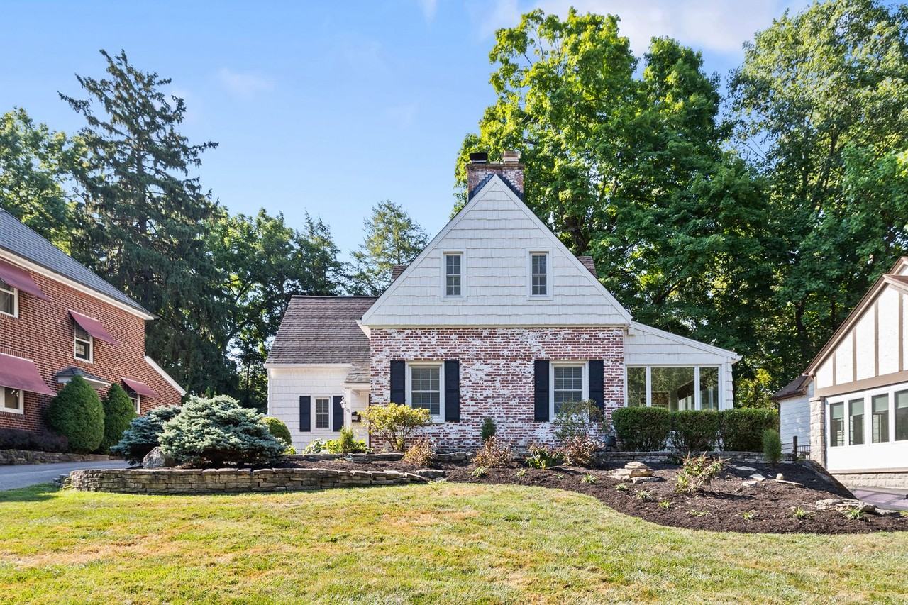 181 Amazon Pl - Photo 2 of 38