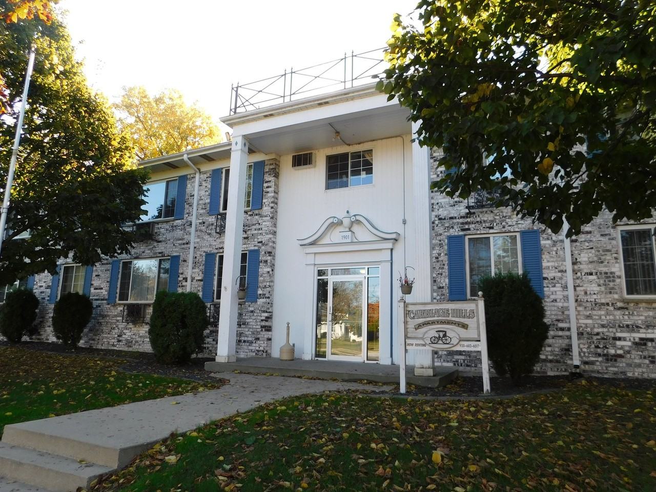 Manitowoc Apartments - Photo 6 of 22