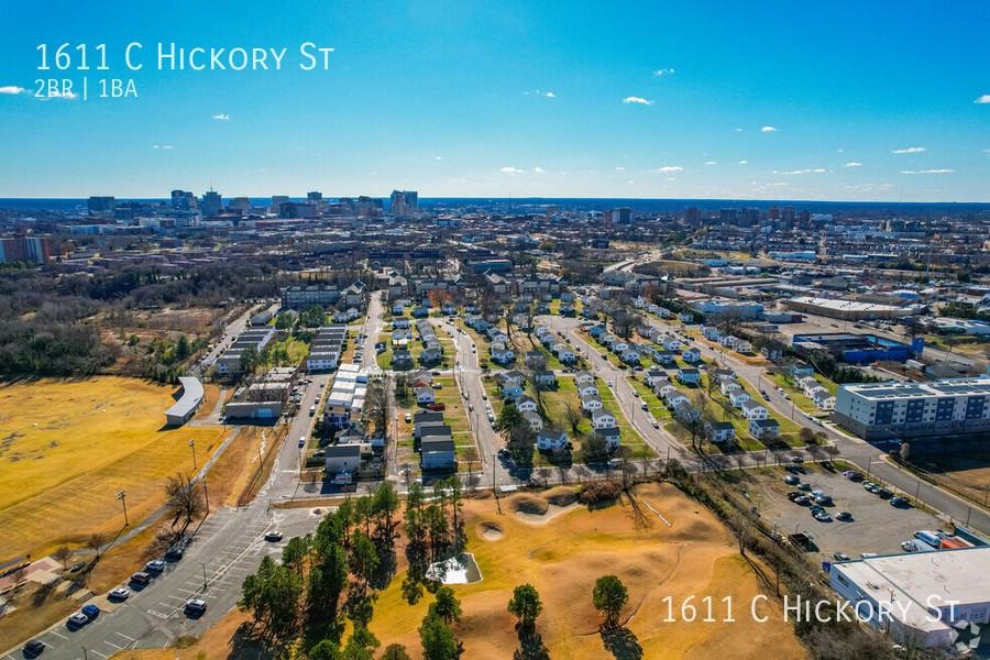 1611 Hickory St Apt C - Photo 6 of 19