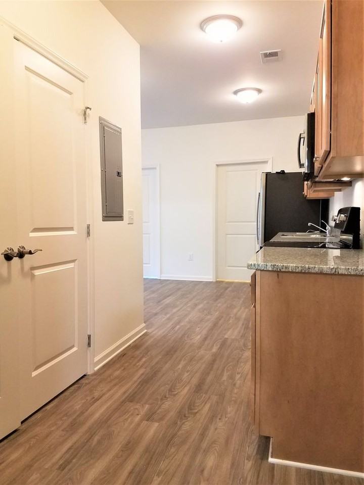 Academy Apartments - Photo 5 of 17