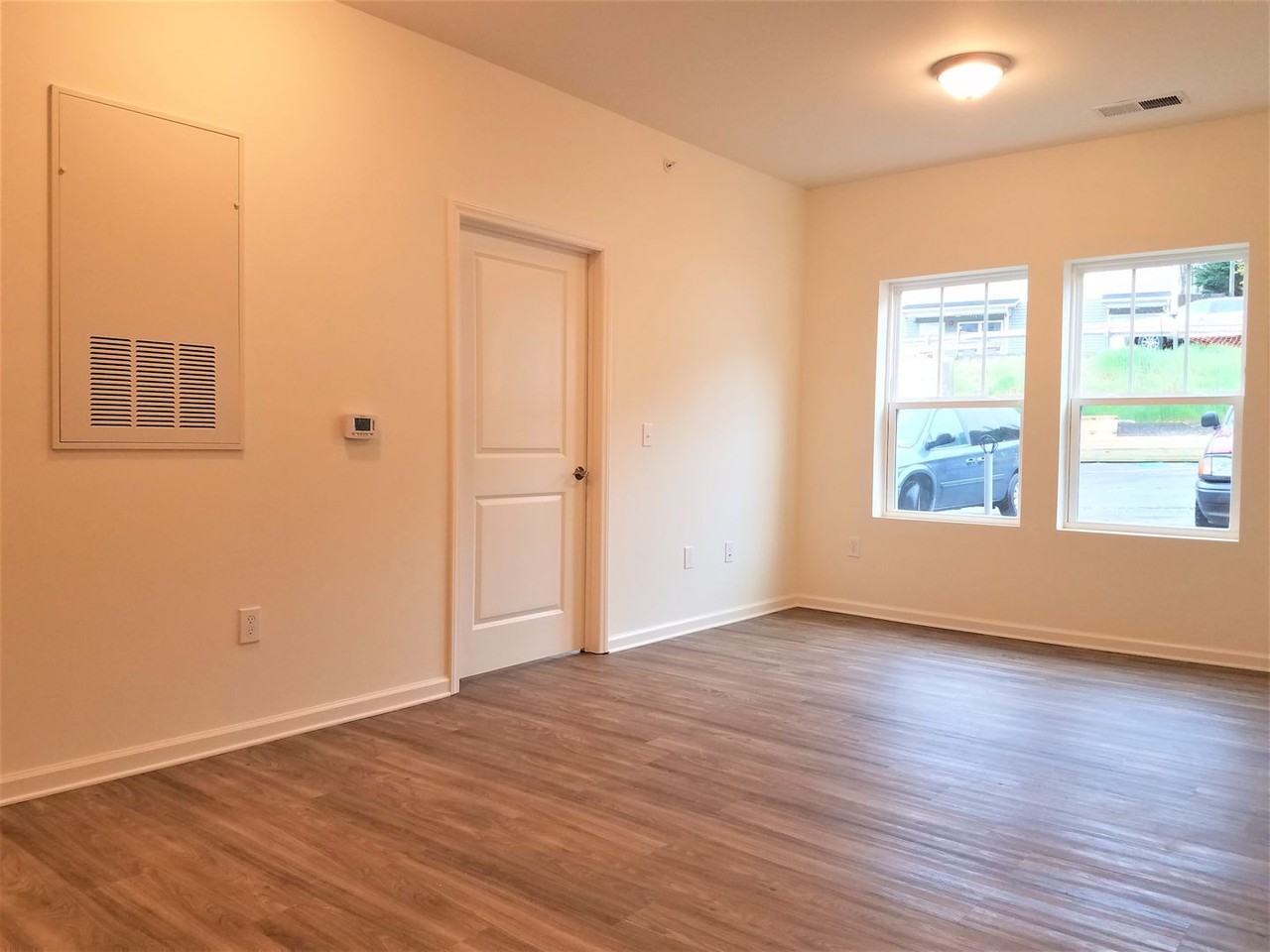 Academy Apartments - Photo 3 of 17