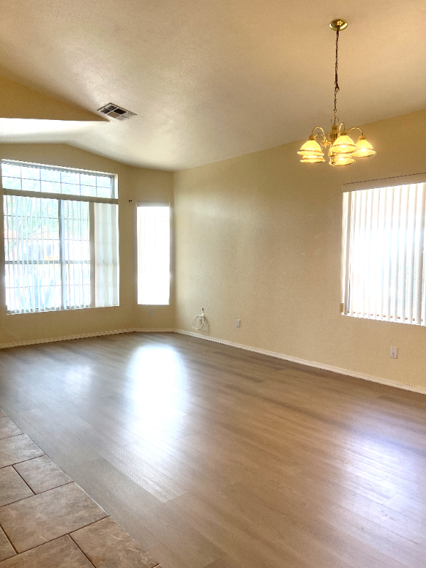 7736 E Elk Creek Rd - Photo 3 of 28