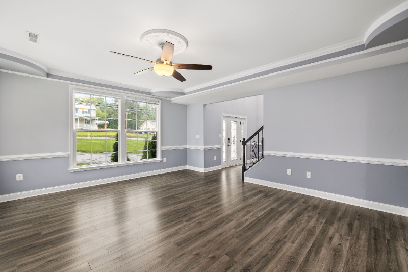 8415 Yorkshire Ln - Photo 2 of 18