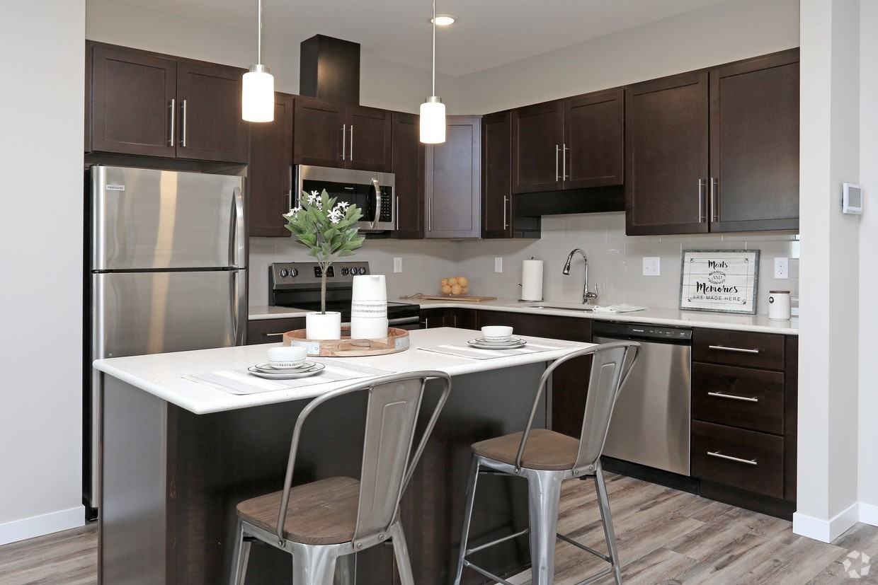 320 North - Photo 7 of 12