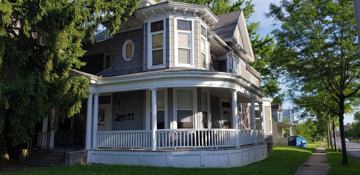 featured image of 137 E Dewald St