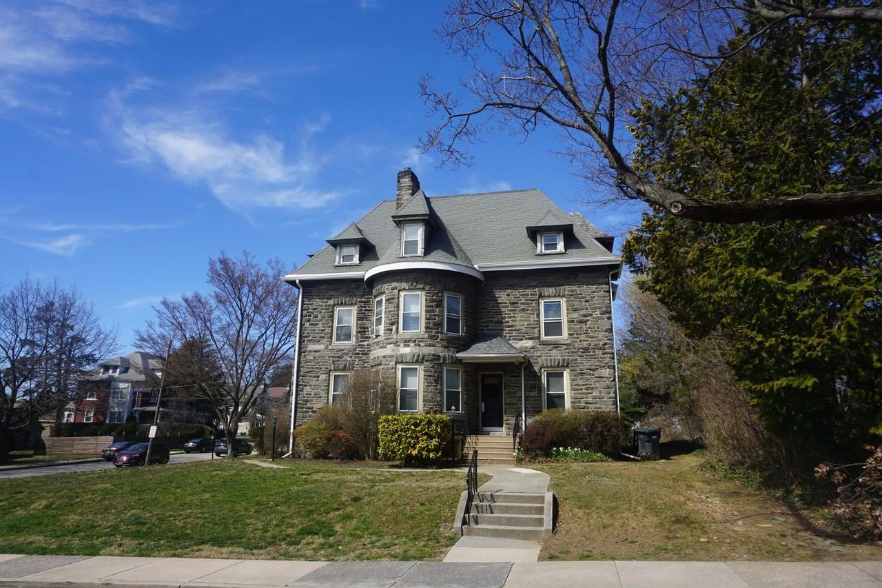 Sunny & Private Apartment Available in Havertown, PA - Photo 2 of 4