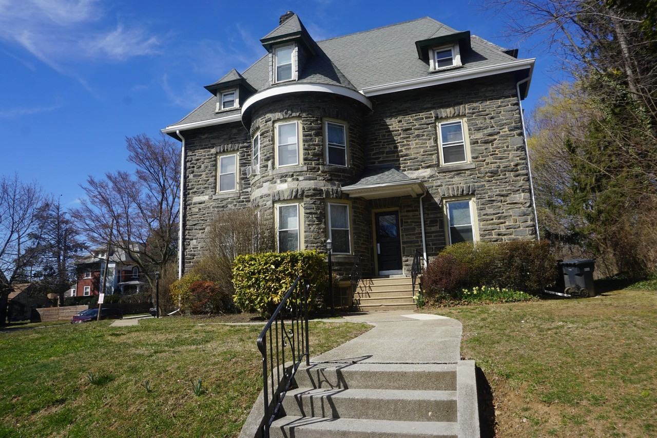 Sunny & Private Apartment Available in Havertown, PA - Photo 3 of 4