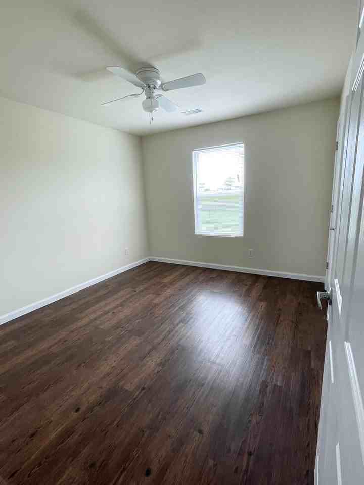 26 Patriot Dr - Photo 5 of 9