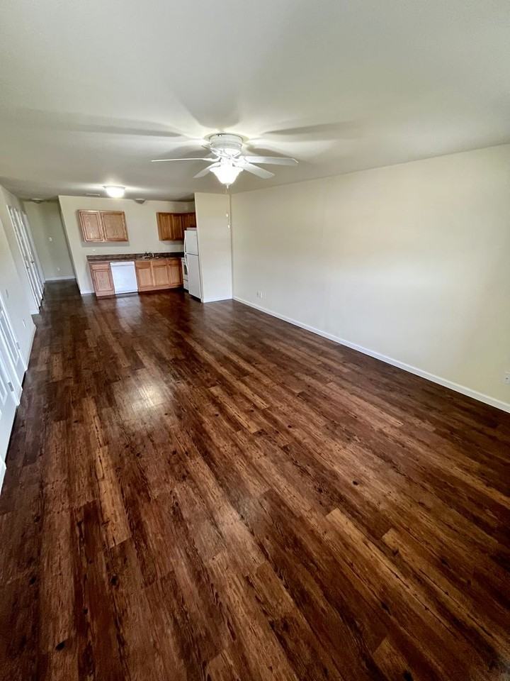 46 Patriot Dr - Photo 2 of 10